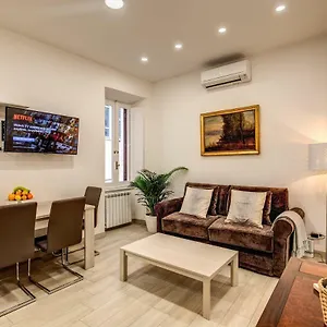 Fresh House Borghese Rome